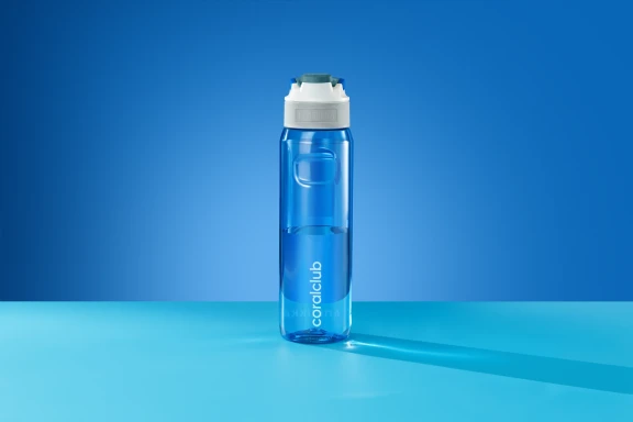 Kambukka Elton 1000 plastic bottle